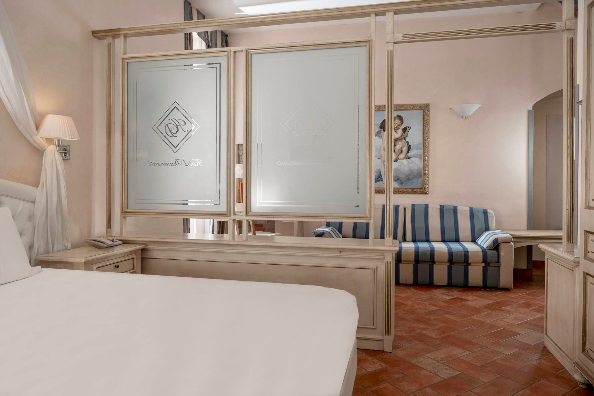 Quadruple Superior Rooms Hotel Davanzati Firenze 01